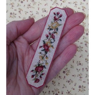 table runner kit dollhouse needlepoint petit point embroidery